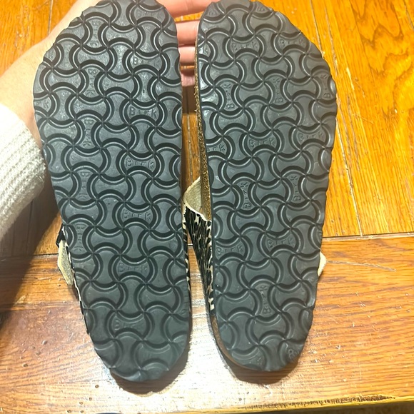 BIRKENSTOCK GIZAH Leopard Animal Print Thong SANDAL Gently worn 39 EUR/8-8.5 US - Picture 10 of 11